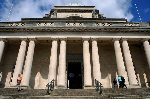 The main entrance to Cardiff National Museum