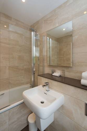 En Suite Bathroom