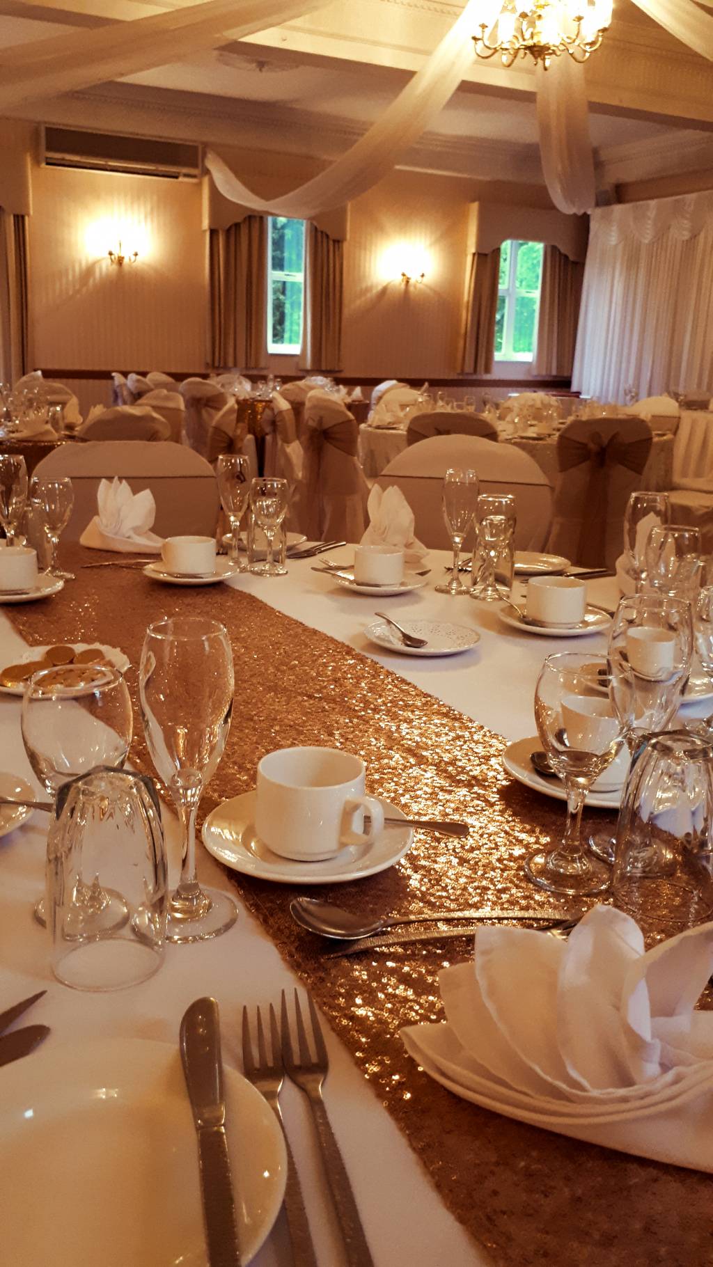 Image of golden sequin table runner 