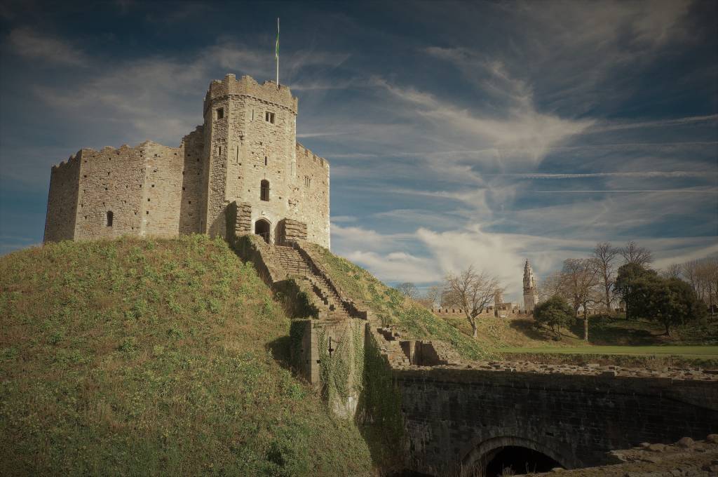 The Norman keep at Cardiff Castle. © Crown copyright 2018 (Visit Wales)