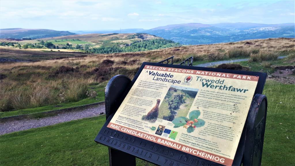 A information sign next to the Keepers Pond telling you about the area.